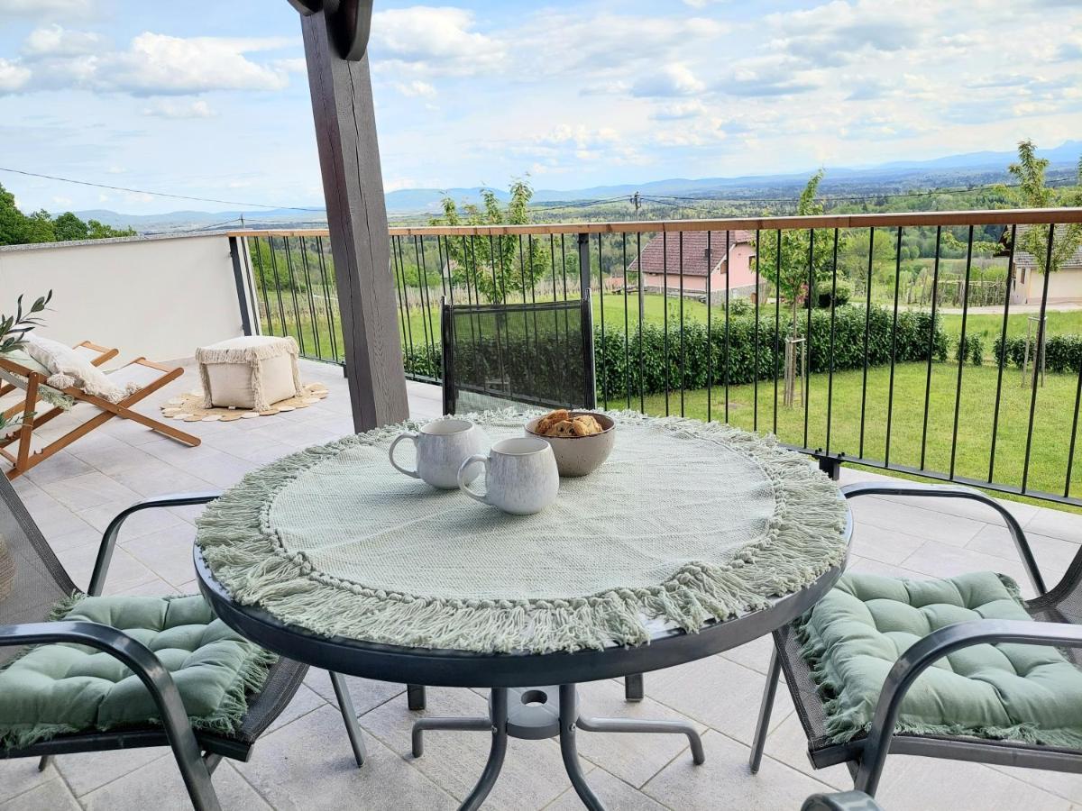 Vineyard Cottage Lan Na Hribu Semic Dış mekan fotoğraf