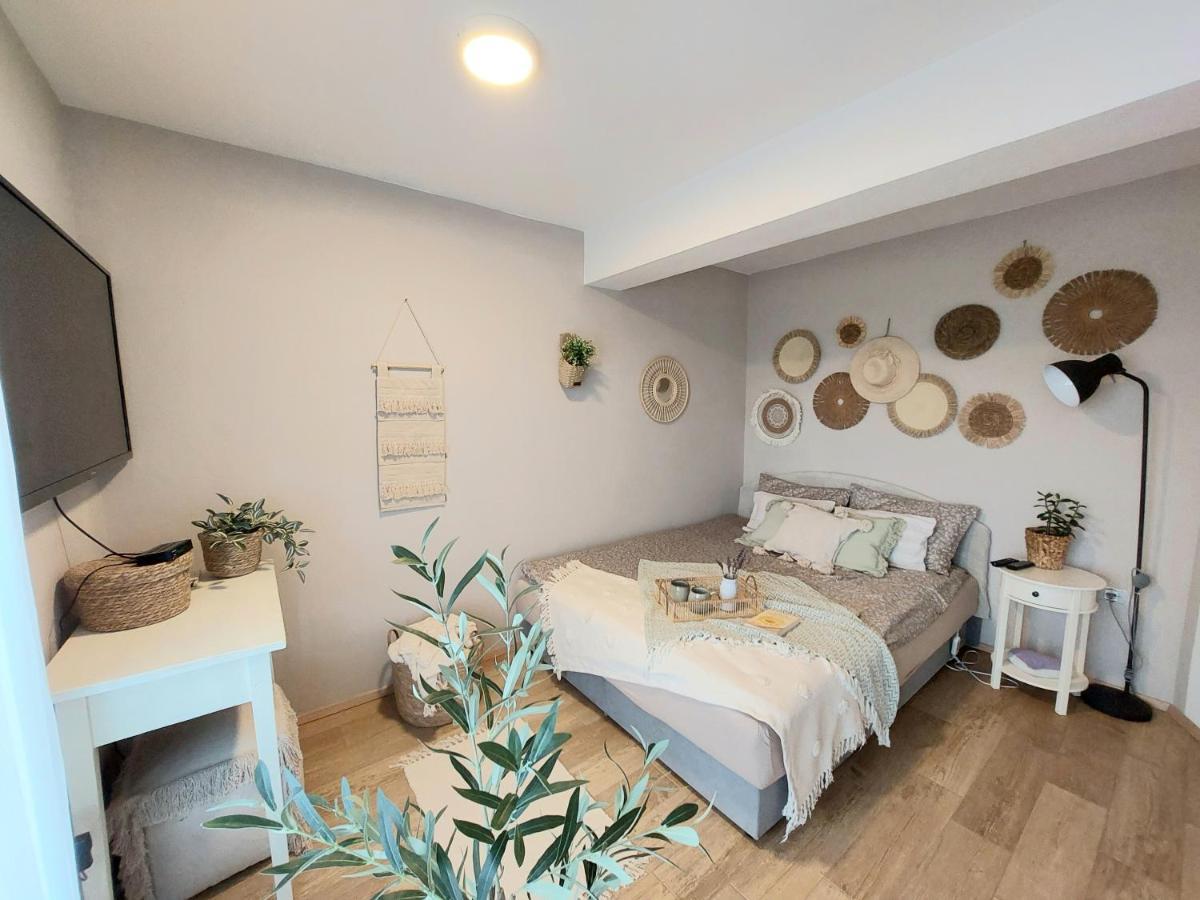 Vineyard Cottage Lan Na Hribu Semic Dış mekan fotoğraf